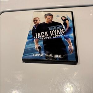 Jack Ryan shadow recruit DVD starring Chris pine, like new!!